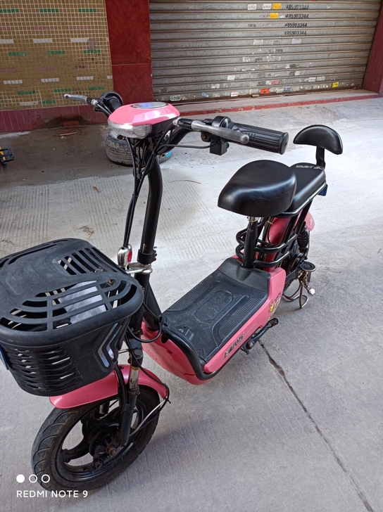 用了四个月的电动车，胎毛都没掉，本人140...
