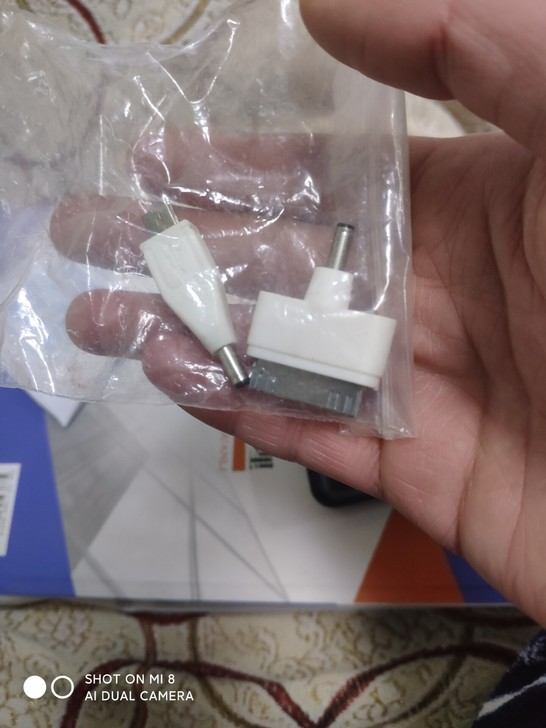 卖闲置物件了,三星手机的一个不知道什么玩意...