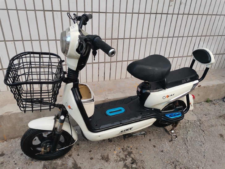出售精品小电车，成色不错，好骑。