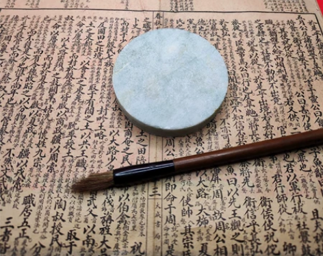 玉石墩40元包邮，四面八方照相好让各位看清...