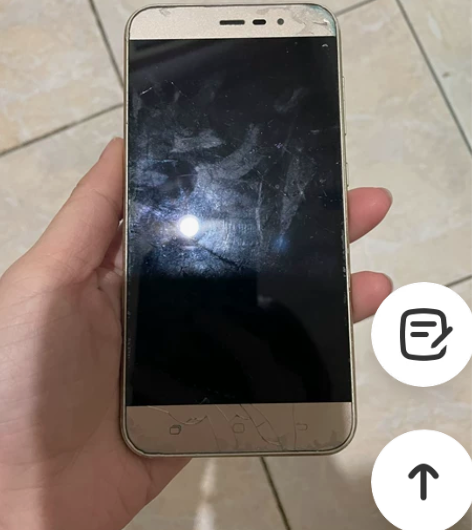 海信手机 屏幕碎了,我爸淘汰不要用了,出二...