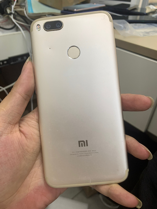 小米5X。4加64。全原无拆修。