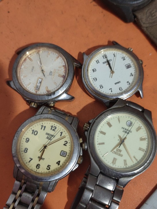 Seiko精工 5m22发电表 有的慌慌走...