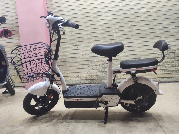台铃电动车,大电池,今年4月份生产的6月份...