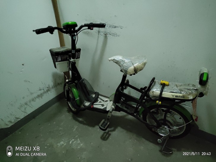 都市风锂电48v电动自行车，车8成新。锂电...