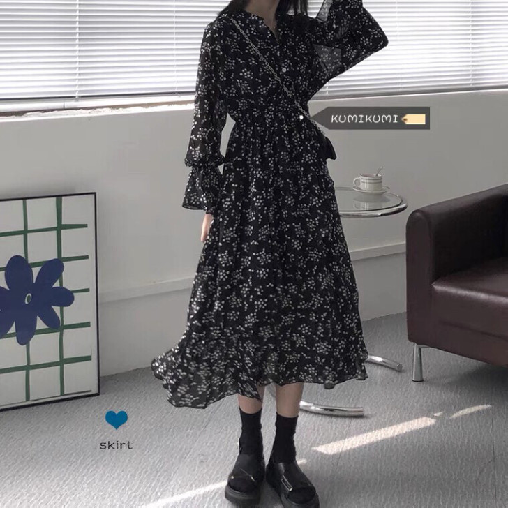 法式复古V领长袖碎花裙收腰女装裙子春季显瘦...