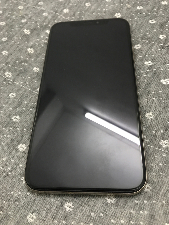 出一台自用iPhonexs，，成色看图，电...