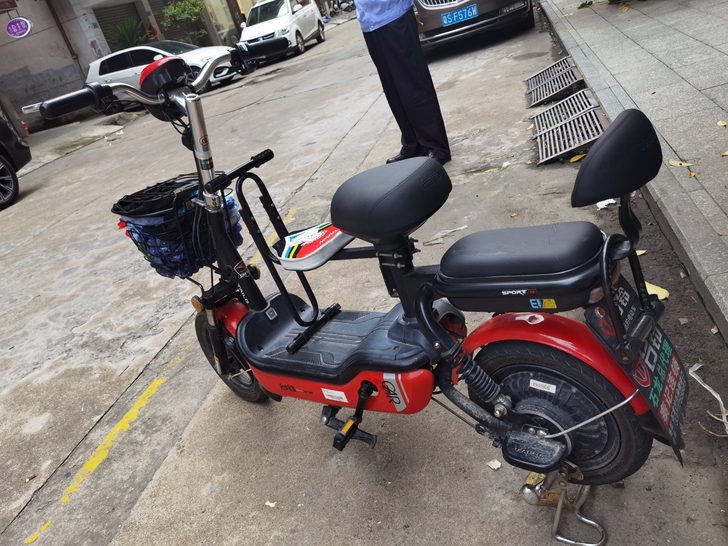 9.9新台铃电动车，铅酸电池，原价2800...
