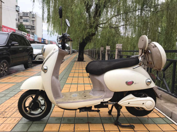 台铃小龟电动车 60伏20安大电池，续航能...
