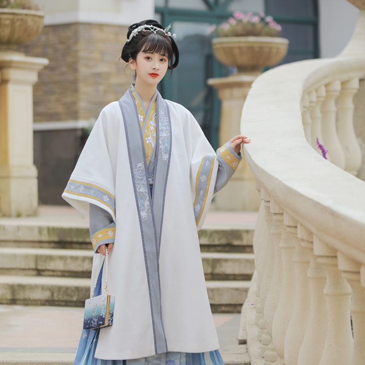 池夏 汉服,穿过两次
