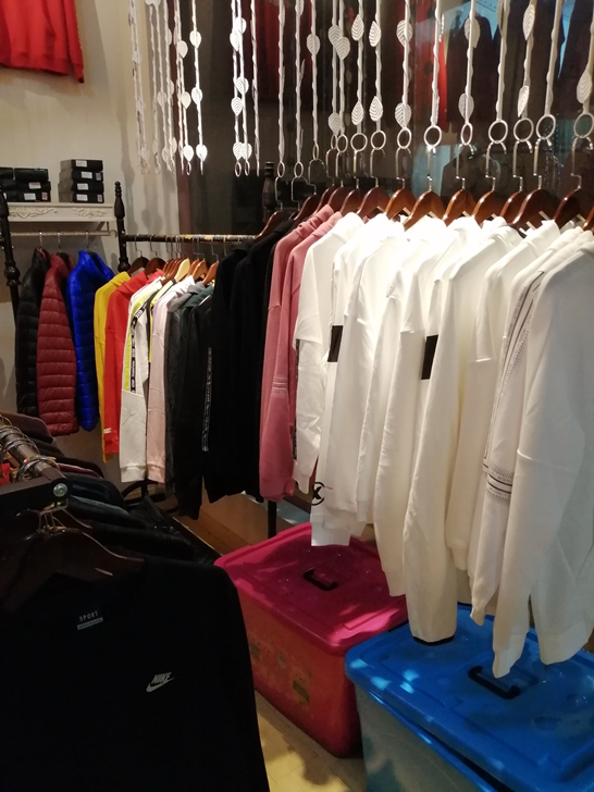 全新特价正品 特步春秋款卫衣男女款皆有