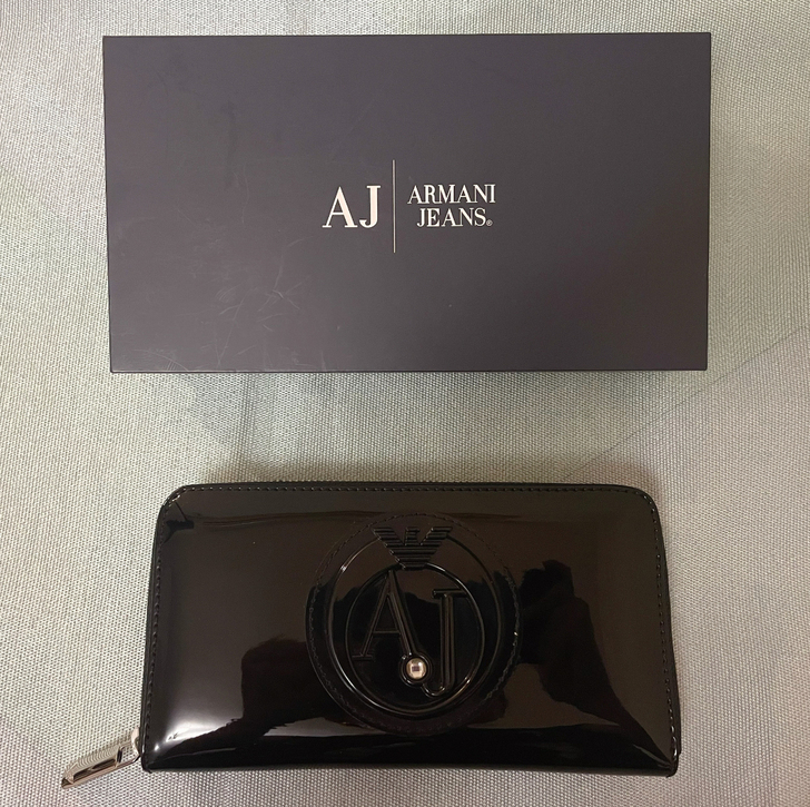 正品 Armani Jeans 阿玛尼女士...