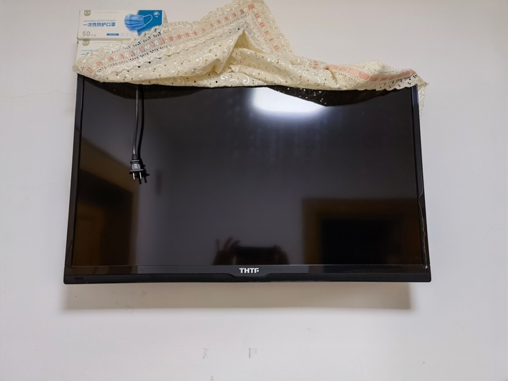 同方32寸电视赠送机顶盒,完好无损,非常新...