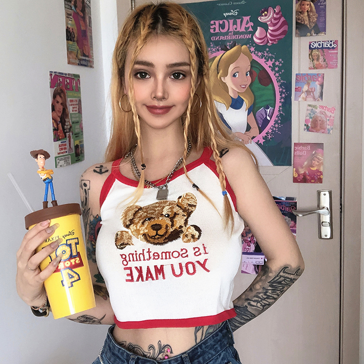 KLIOU 超可爱卡通小熊短款针织背心少女...