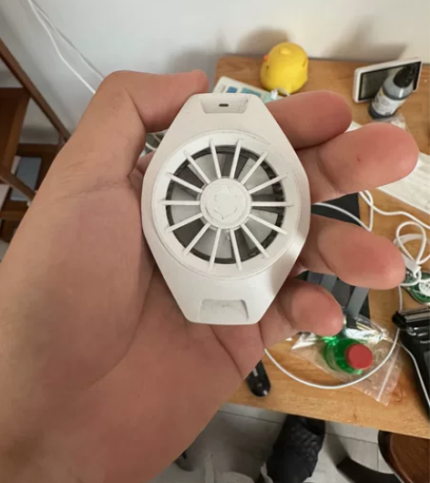 黑鲨冰封散热背夹 低音运行 秒级制冷 手机...