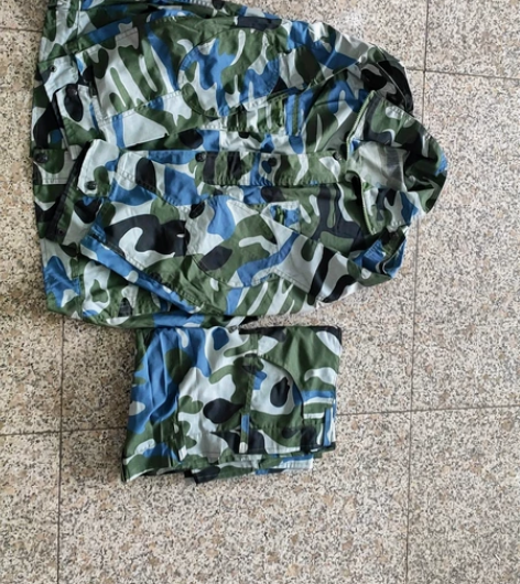 训练迷彩服,号码齐全 感兴趣的话点“我想要...