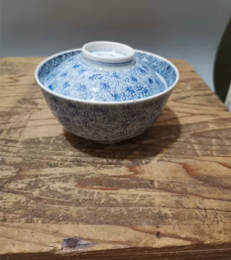 日本回流瓷器古董成化年制青花盖碗茶碗，画工...