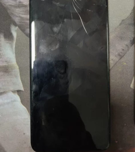 1.华为畅享10plus,主板修过,屏坏,...
