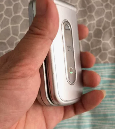 中兴手机 喜欢的拍 自提或邮费自担 不退不换