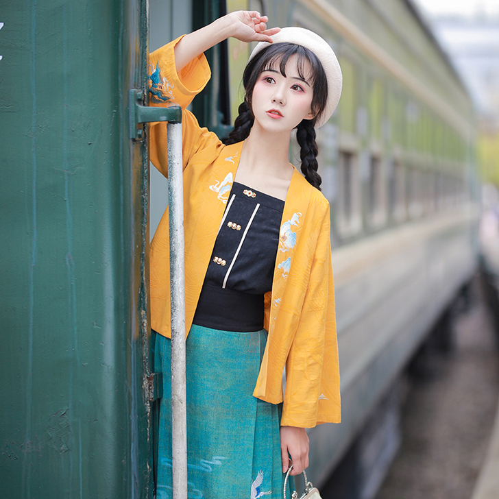 越溪春 清水溪汉初原创 刺绣女装改良汉服...