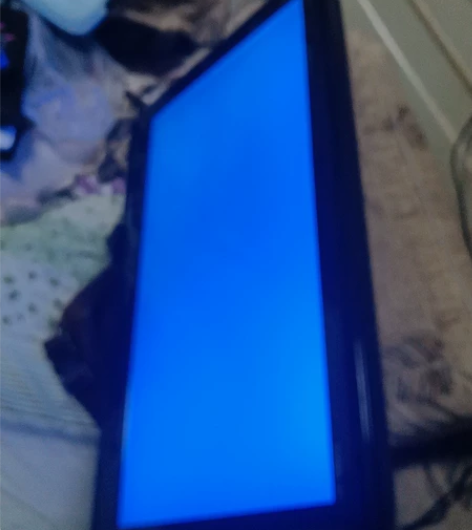 清华同方32寸液晶电视，功能正常，品相如图...