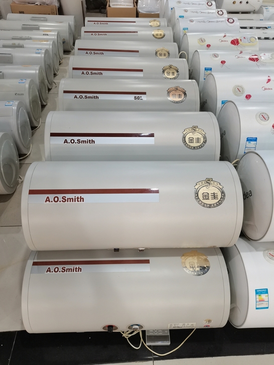 AO史密斯热水器50升380元，九成新，带...