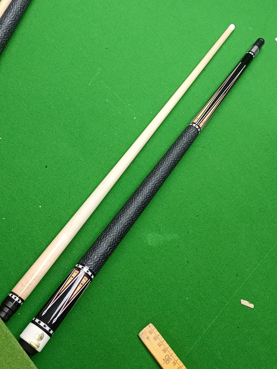 两支定制的九球杆,杆头13mm,买球杆送杆...