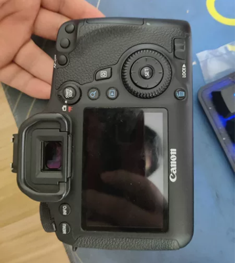 慢出佳能eos6d，之前心血来潮咸鱼分别买...