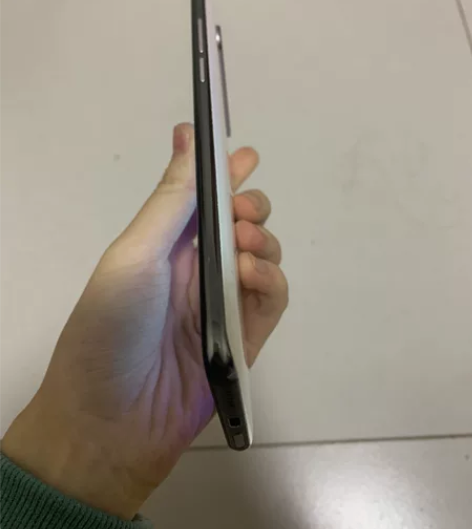 魅族17缤纷独角兽 20年5月开售买的，2...