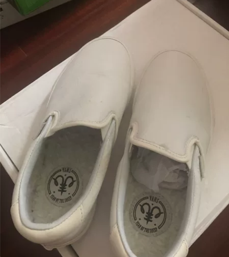 vans里边儿带毛毛的外边皮的 感兴趣的话...