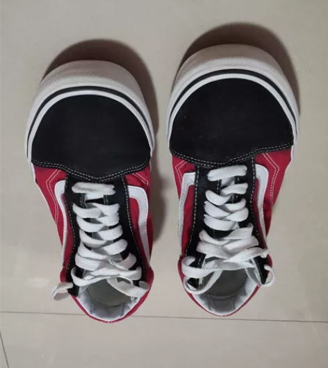 正品vans,闲置鞋鞋头侧边处有正常开胶地...