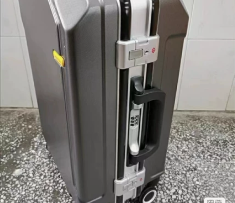 原价500多袋鼠铝框行李箱，24寸铝框袋鼠...