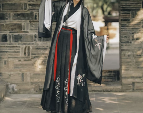 云芳晴月殊仙汉服女中国风正品原创刺绣交领齐...