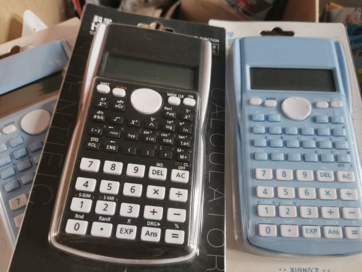 科学计算器，还有六个，要的多可以包邮！全新...