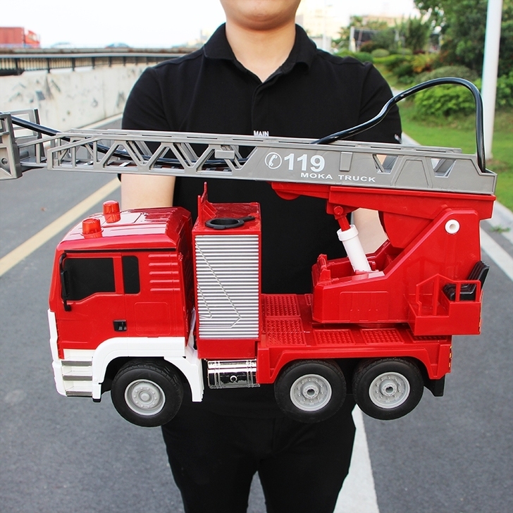 遥控消防车，没怎么玩