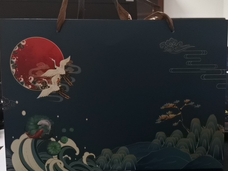 全新 茶具。不是名品，做工不要强求，配香炉...