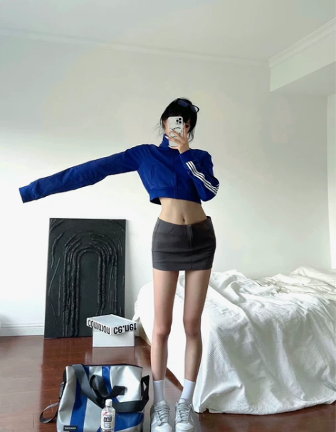 包臀短裙辣妹低腰半身裙秋季显瘦防走光灰色性...