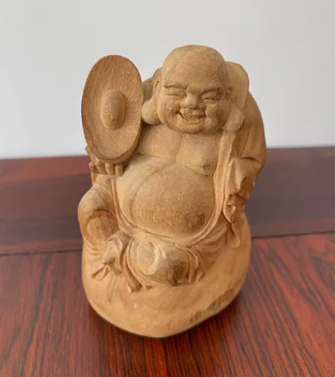 弥勒佛木雕,手棒元宝寓意招财进宝,尺寸:高...