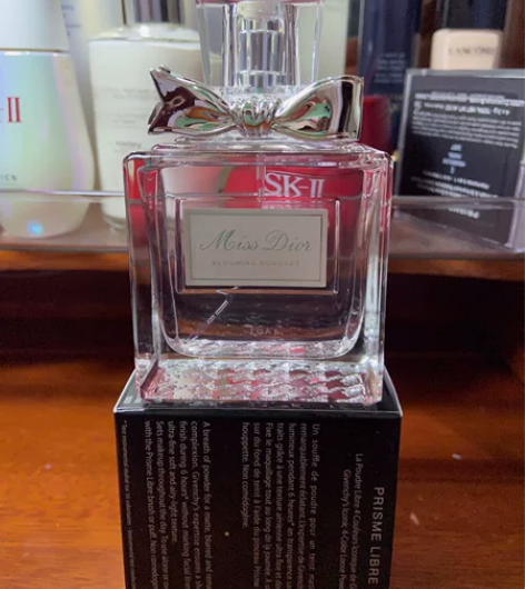 迪奥甜心香水100ml 余量如图 ,还有九...