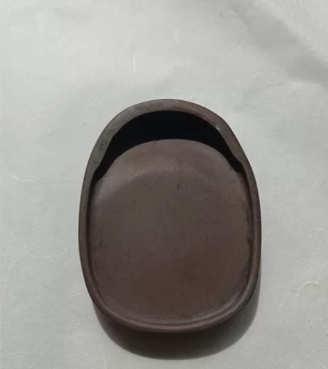 端砚老宋坑4寸蛋形趟池 感兴趣的话点“我想...