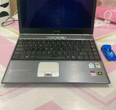 索尼笔记本VGN-SZ35CP。当年的轻薄...