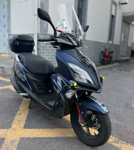 小踏板。铃木uy125。22年上牌的。70...