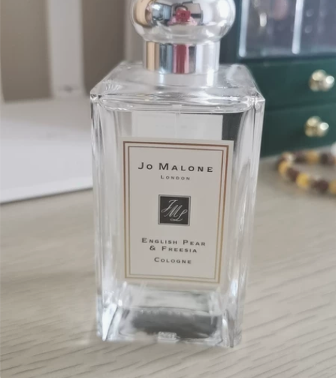 祖玛珑英国梨与小苍兰,免税店购买自用,余量...