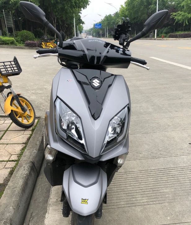 铃木uy125,21年的,公里数少,保险齐...