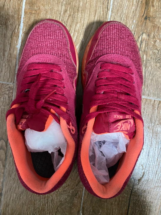 耐克正品鞋闲置,实体店买的,穿着特别舒服,...