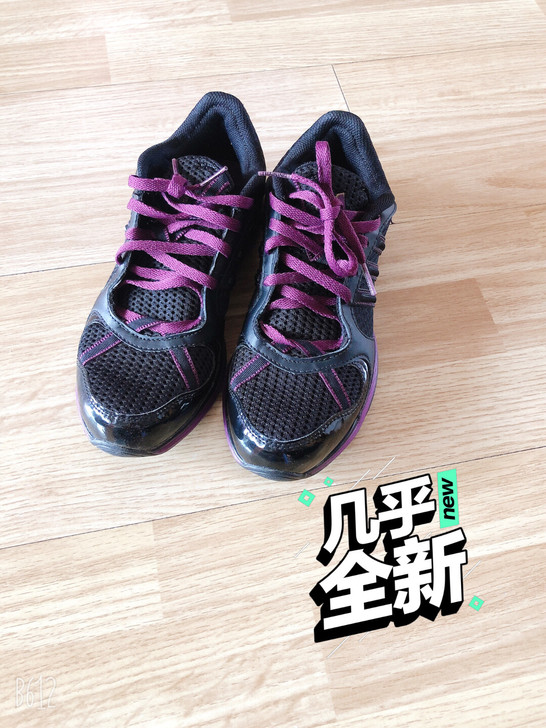 阿迪达斯夏季运动鞋,正品保证230码没有瑕...