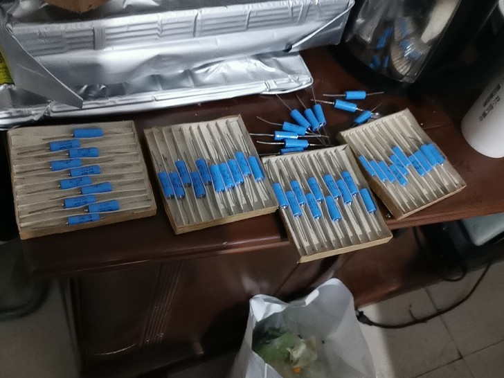 CA 25V68uf全新胆电容，一共50个...