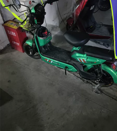 新车，新车，我妹买来骑了四天就去外地读书了...