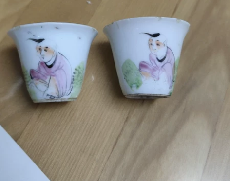 迷你马蹄杯一对,一个品差有瞌有线,一个基本...