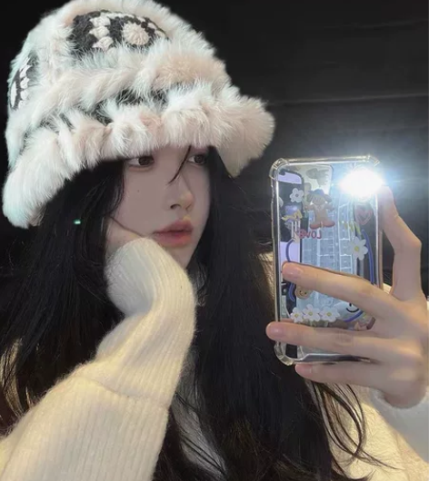 渔夫帽,没戴过,新货。 感兴趣的话点“我想...